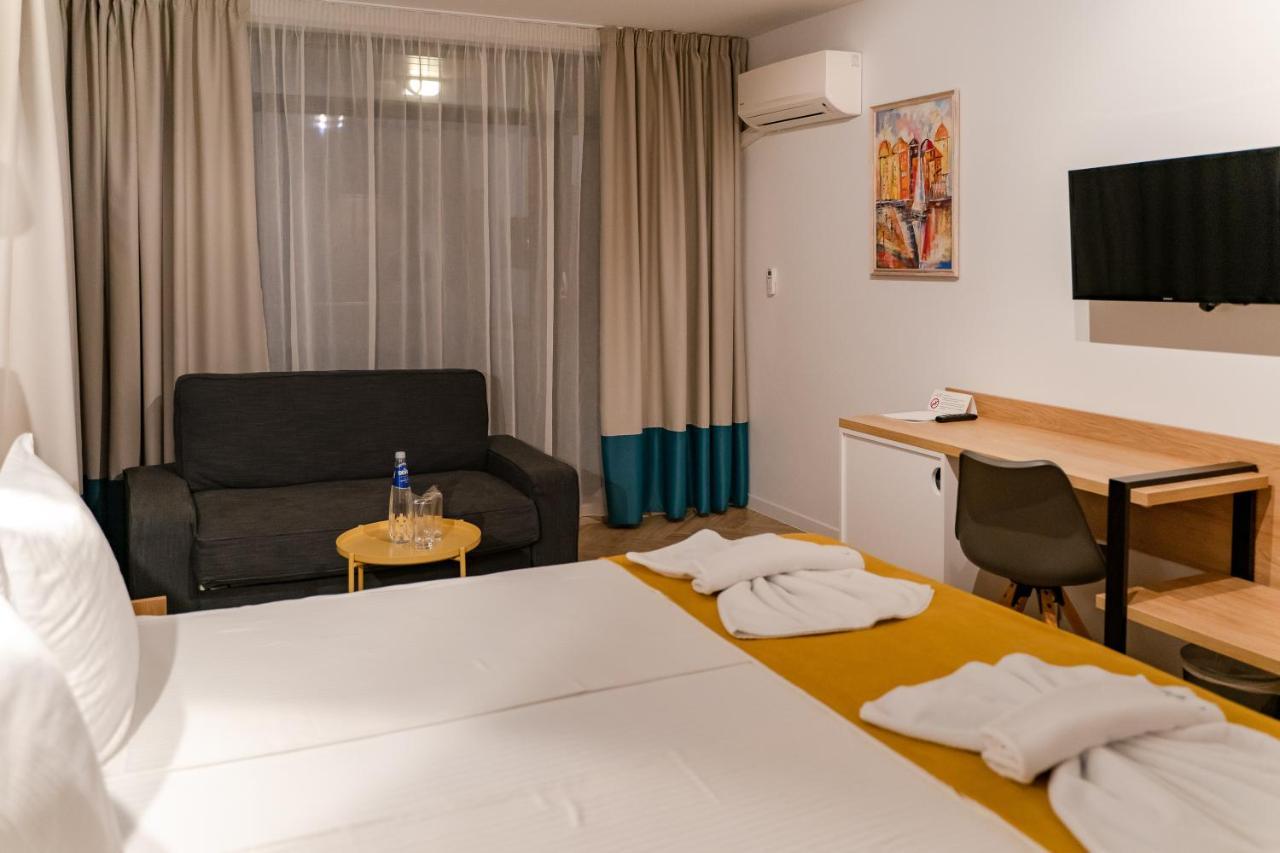 Family Hotel Laxo 奥布佐尔 外观 照片