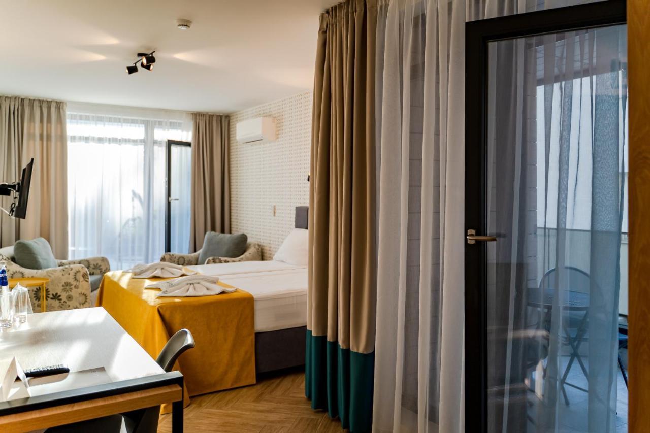 Family Hotel Laxo 奥布佐尔 外观 照片