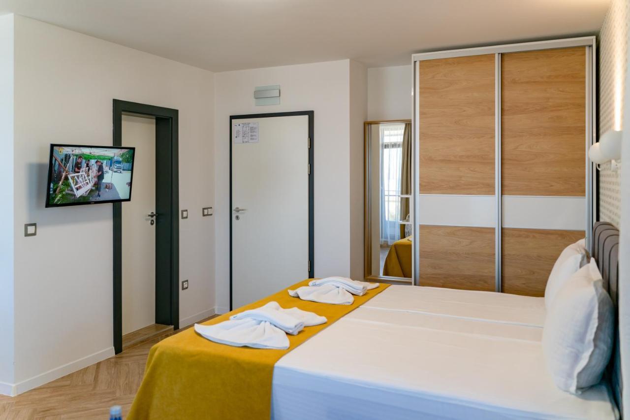 Family Hotel Laxo 奥布佐尔 外观 照片